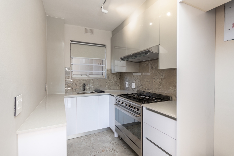 To Let 2 Bedroom Property for Rent in Gardens Western Cape